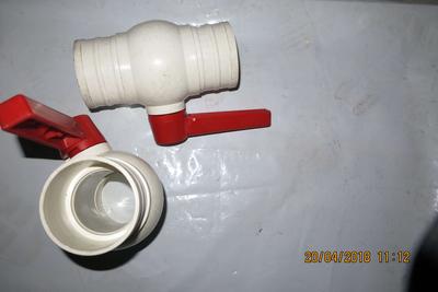 二（三）寸白球阀